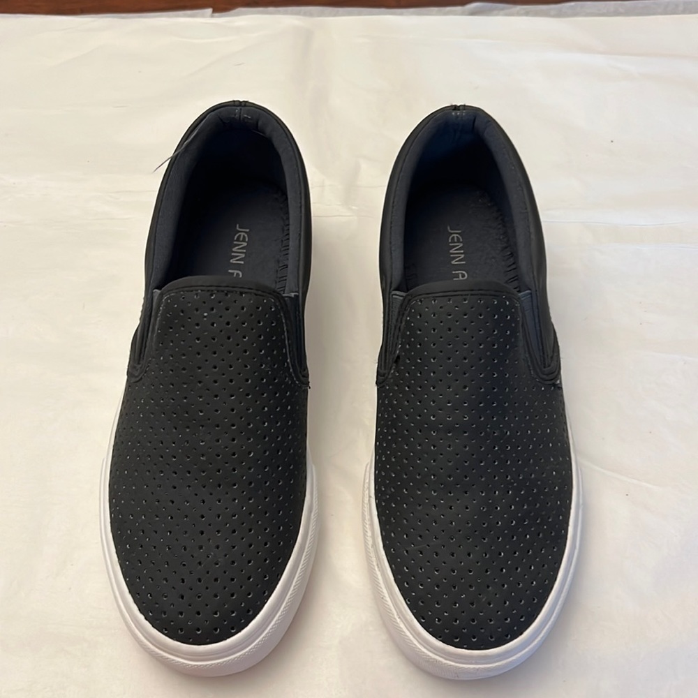 Jenn Ardor Black Slip On Tennis Shoes size 6.5
